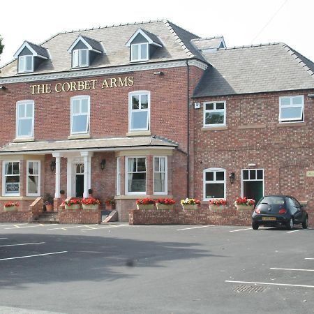 ホテル The Corbet Arms Uffington  エクステリア 写真