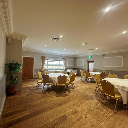 ホテル The Corbet Arms Uffington  エクステリア 写真